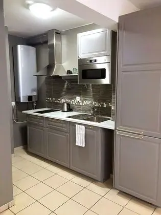 VERY COZY APARTMENT (9B)