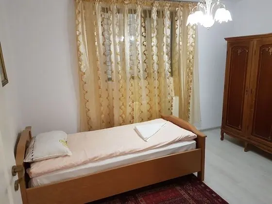 Vintage Apartment