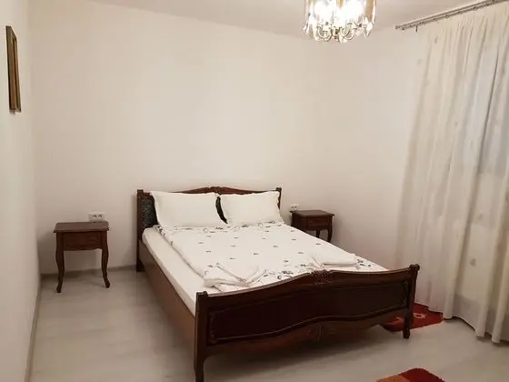 Vintage Apartment