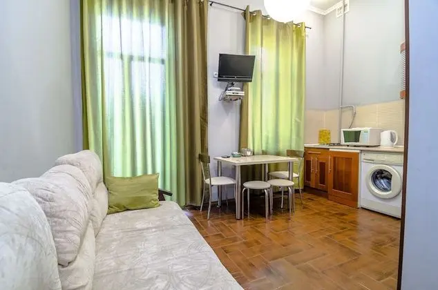 Apart Daire, 1 Yatak Odası (Saksaganskogo st. 12B)
