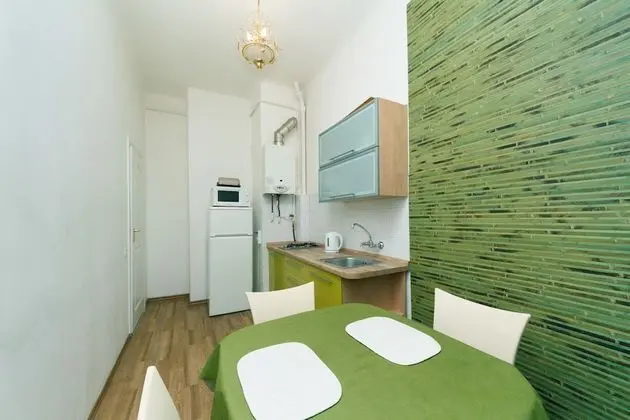 Apart Daire, 2 Yatak Odası (Gorkogo st. 12)
