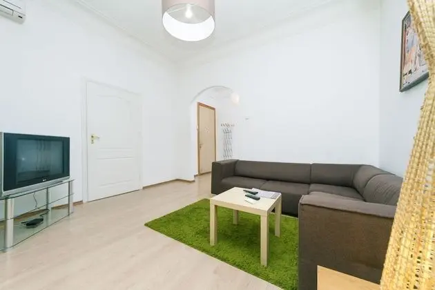 Apart Daire, 2 Yatak Odası (Gorkogo st. 12)