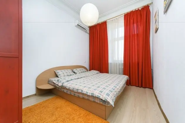 Apart Daire, 2 Yatak Odası (Gorkogo st. 12)