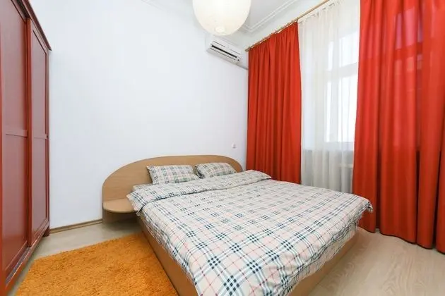 Apart Daire, 2 Yatak Odası (Gorkogo st. 12)