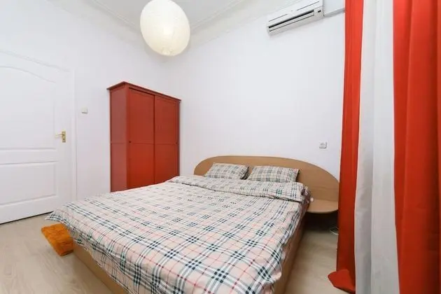 Apart Daire, 2 Yatak Odası (Gorkogo st. 12)