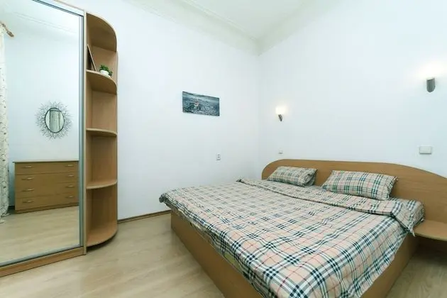 Apart Daire, 2 Yatak Odası (Gorkogo st. 12)