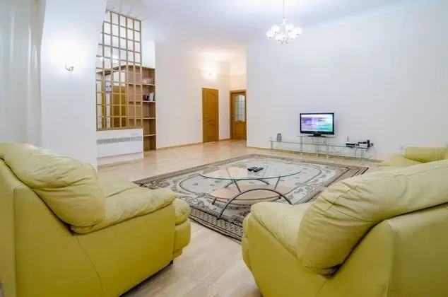 Apart Daire, 1 Yatak Odası (Sofievskaya st. 17)