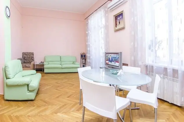 Apart Daire, 1 Yatak Odası (Vladimirskaya st. 19A)