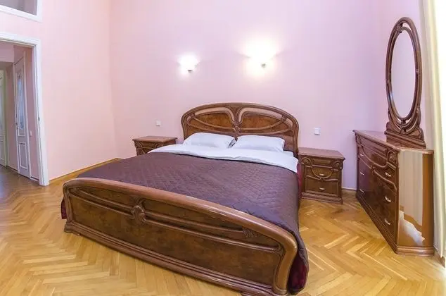 Apart Daire, 1 Yatak Odası (Vladimirskaya st. 19A)
