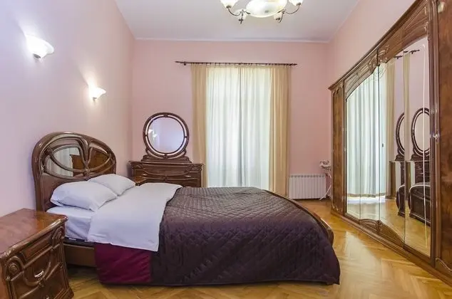 Apart Daire, 1 Yatak Odası (Vladimirskaya st. 19A)