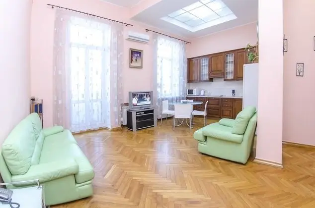 Apart Daire, 1 Yatak Odası (Vladimirskaya st. 19A)