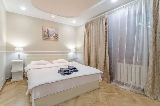 Apart Daire, 2 Yatak Odası (Lesi Ukrainki Blvd 12)