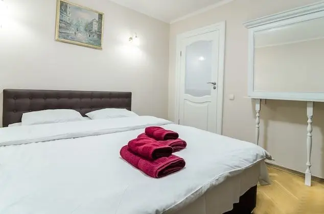 Apart Daire, 2 Yatak Odası (Lesi Ukrainki Blvd 12)