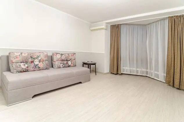 Apart Daire, 2 Yatak Odası (Lesi Ukrainki Blvd 12)