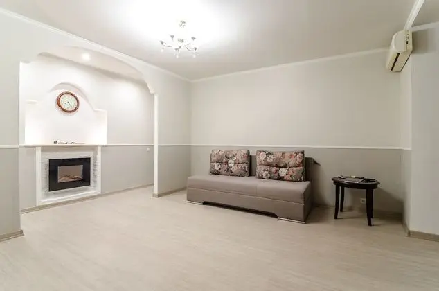 Apart Daire, 2 Yatak Odası (Lesi Ukrainki Blvd 12)