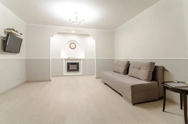 Apart Daire, 2 Yatak Odası (Lesi Ukrainki Blvd 12)