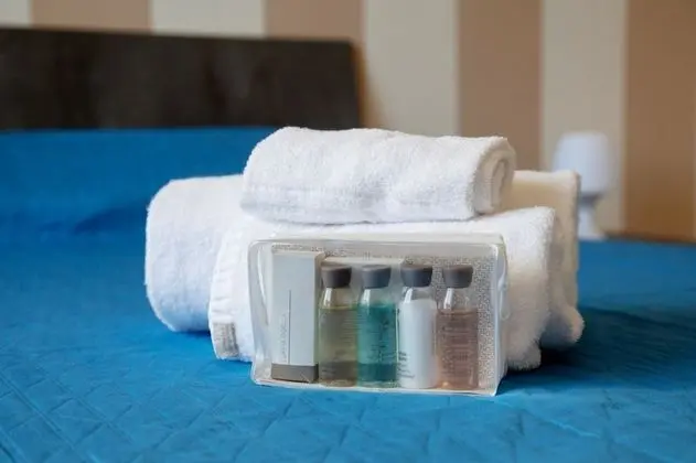 Dört Kişilik Oda, Ortak Banyo