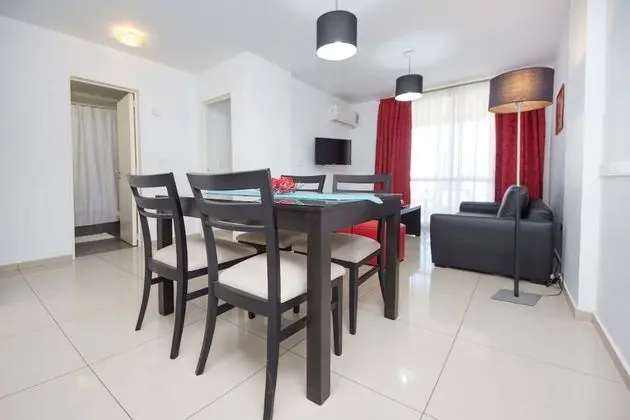 Apart Daire, 1 Büyük (Queen) Boy Yatak ve Çekyat, Sigara İçilmez, Şehir Manzaralı