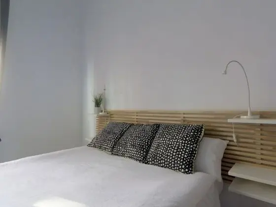 Tek Büyük Yataklı Oda, Ortak Banyo (3)