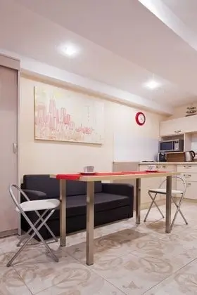 Apart Daire, 1 Büyük (Queen) Boy Yatak ve Çekyat, Sigara İçilmez, Şehir Manzaralı