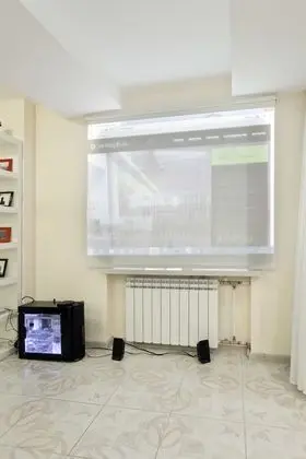 Apart Daire, 1 Büyük (Queen) Boy Yatak ve Çekyat, Sigara İçilmez, Şehir Manzaralı