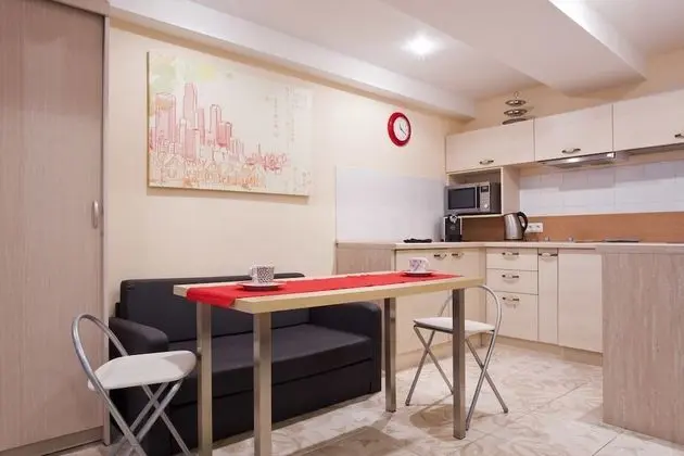 Apart Daire, 1 Büyük (Queen) Boy Yatak ve Çekyat, Sigara İçilmez, Şehir Manzaralı