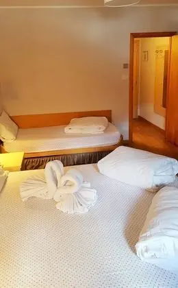 Üç Kişilik Oda