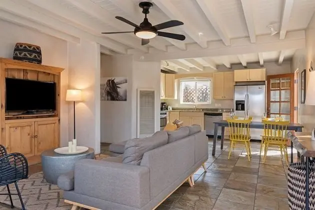 Ev (Reposado - Kiva Fireplace, Walk Every)