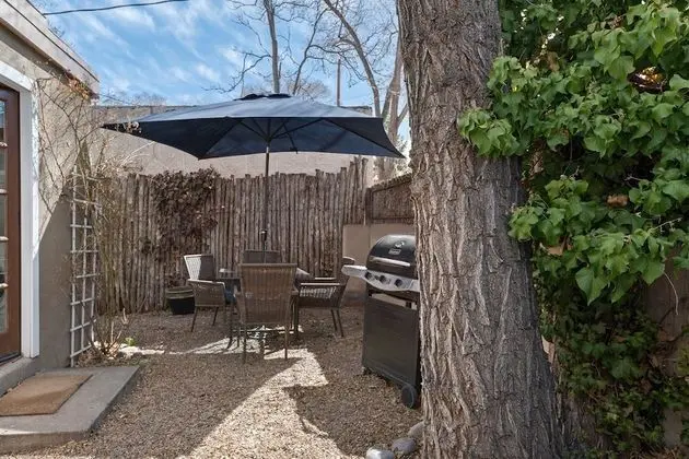 Ev (Reposado - Kiva Fireplace, Walk Every)