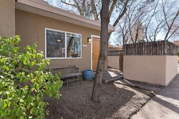 Ev (Reposado - Kiva Fireplace, Walk Every)