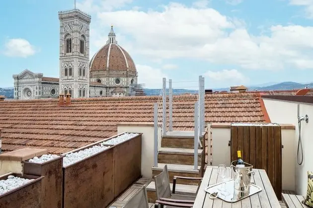 Open Space with Panoramic Terrace Duomo View