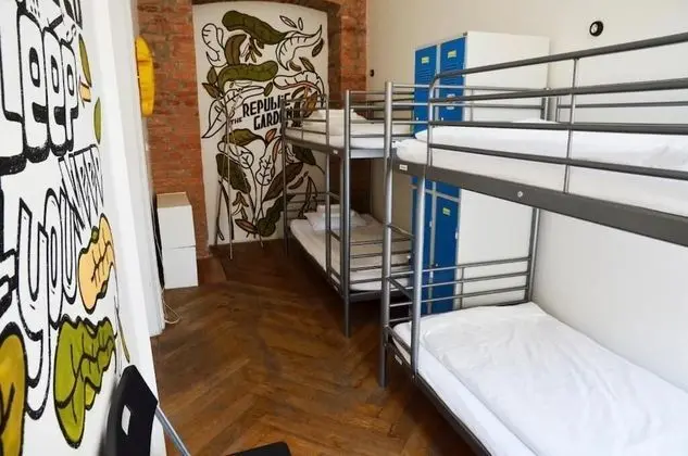 Basic Ortak Ranzalı Oda (Banana, 4 beds)