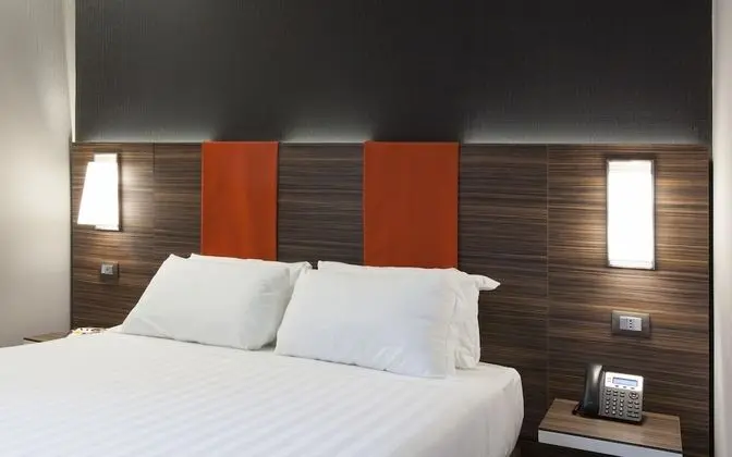 Classic Tek Büyük Yataklı Oda