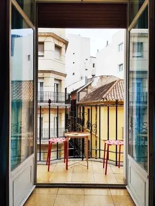 İki Ayrı Yataklı Oda, Ortak Banyo