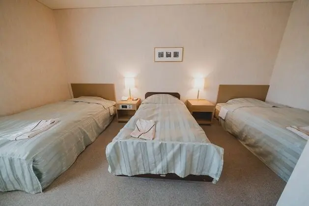 Basic Üç Kişilik Oda, 3 Tek Kişilik Yatak