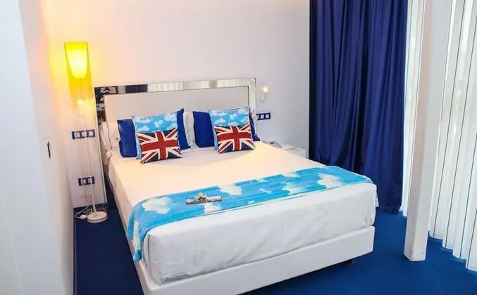 Superior Tek Büyük Yataklı Oda