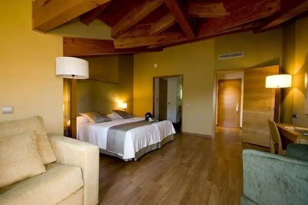 Tek Büyük veya İki Ayrı Yataklı Oda