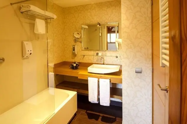 Tek Büyük veya İki Ayrı Yataklı Oda