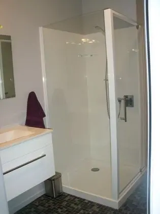 Business Tek Büyük veya İki Ayrı Yataklı Oda, Sigara İçilmez, Ortak Banyo (Room 2)