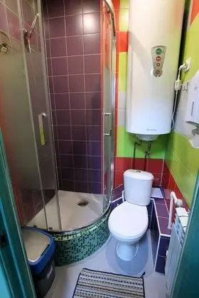 Basic Ortak Ranzalı Oda, Sadece kadınlar için