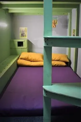 Basic Tek Büyük veya İki Ayrı Yataklı Oda, Karma Ranzalı Oda
