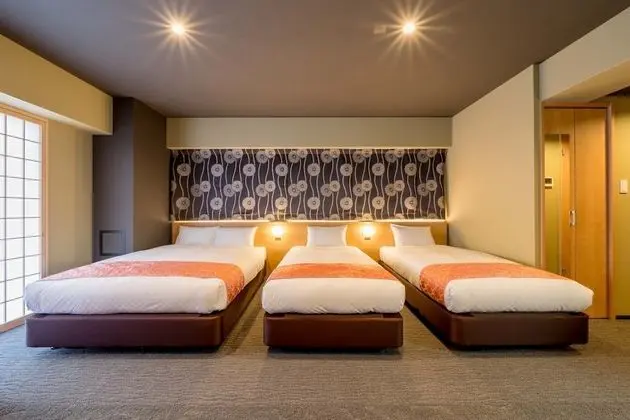 Oda, Birden Çok Yatak (2 Single beds,1 Double bed, Sofa Bed)