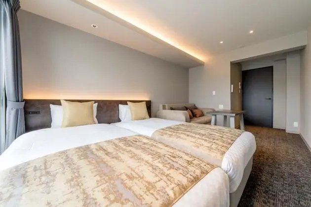 Dört Kişilik Oda, Sigara İçilmez (2 Single Beds and 1 Double Sofa Bed)