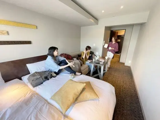 Dört Kişilik Oda, Sigara İçilmez (2 Single Beds and 1 Double Sofa Bed)