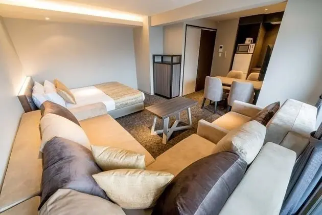 Family Oda, Sigara İçilmez (1 Queen and 2 Sofa Beds, for 5 people)