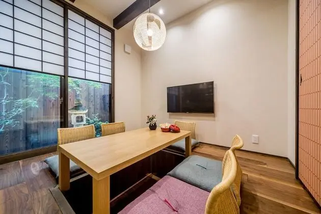 Ev (See all information before booking)