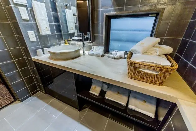 Ev (See all information before booking)