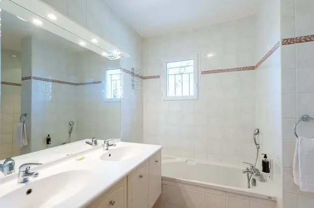 Apart Daire, 1 Yatak Odası, Balkon, Golf Manzaralı