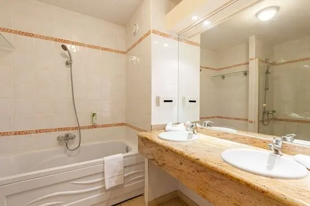 Süit, 1 Büyük (Queen) Boy Yatak