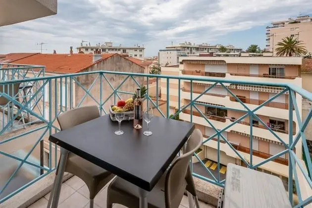 Stüdyo, Balkon